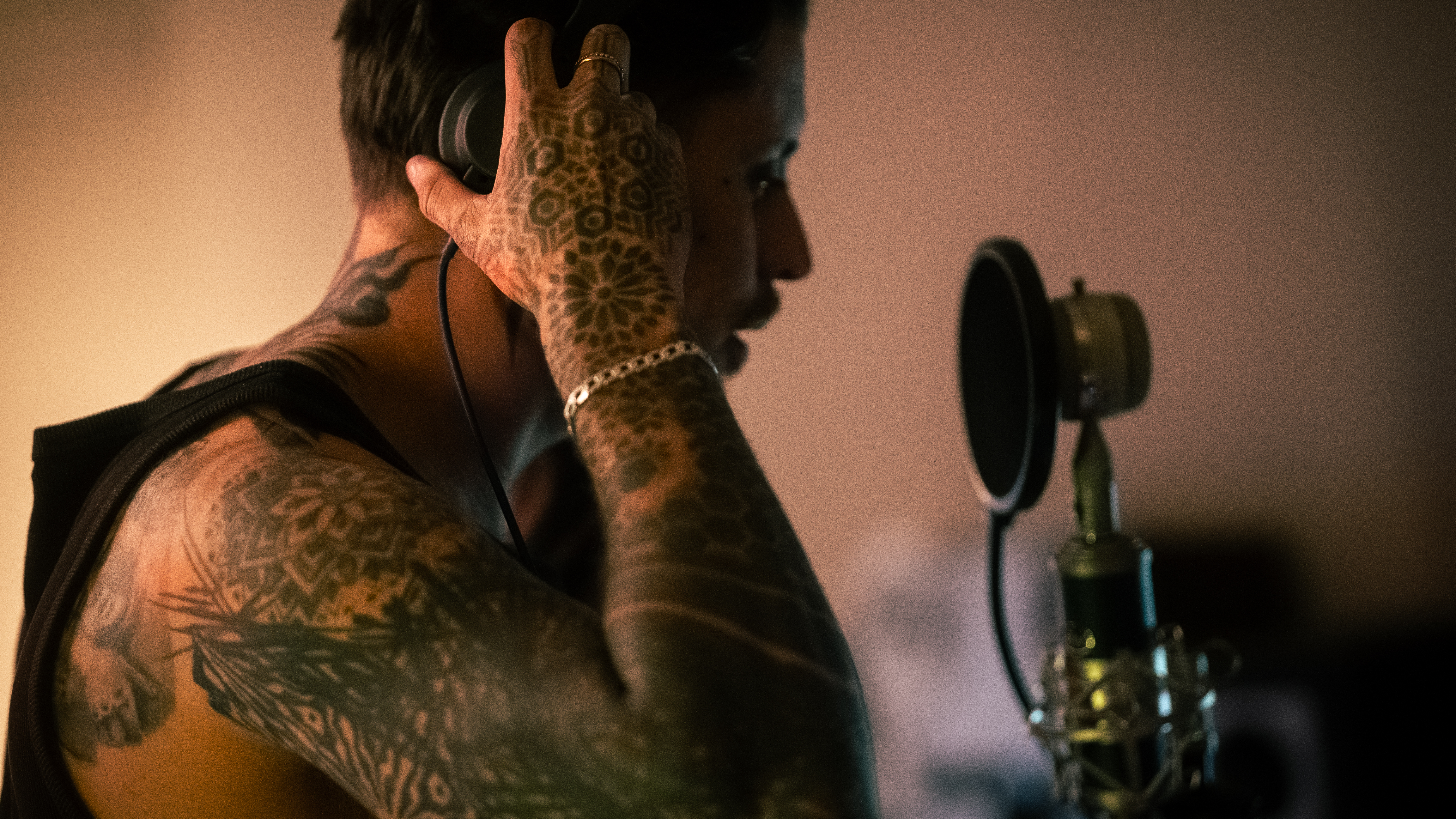 Carreño background 2